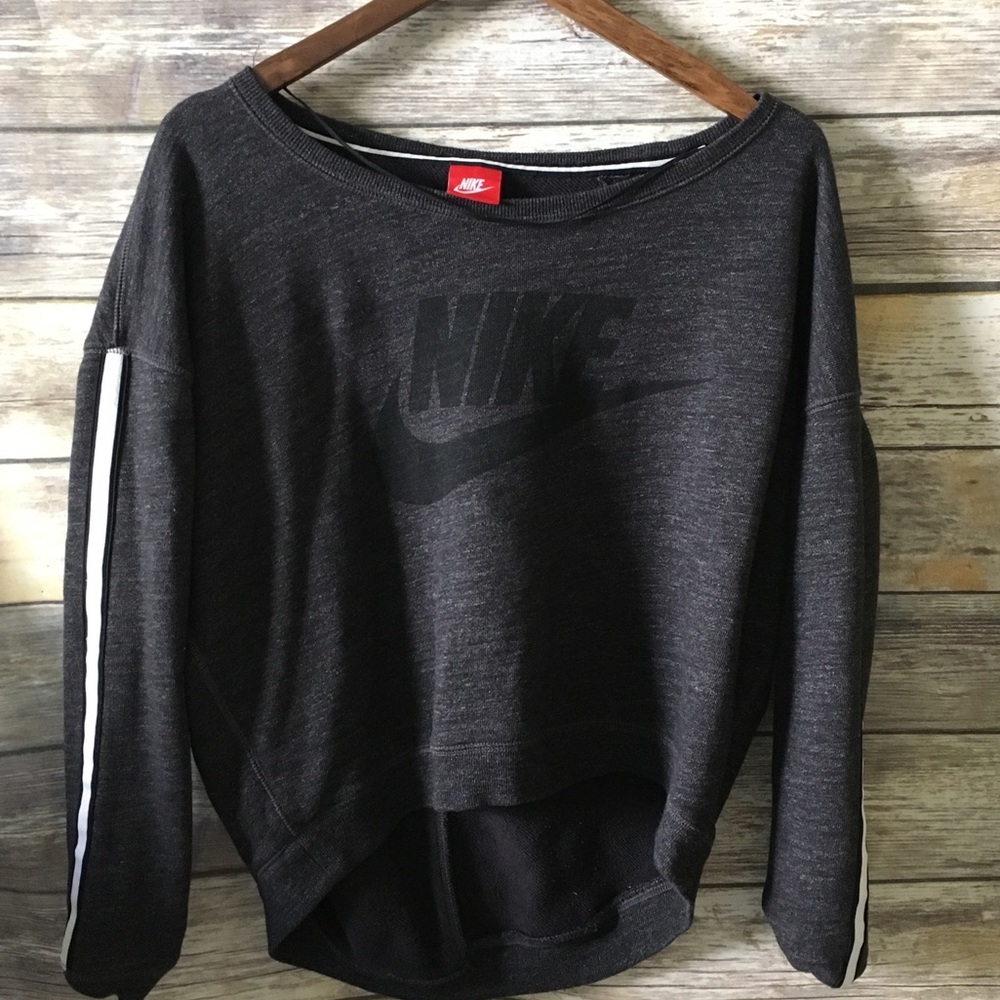 BRAND NEW Oversized Nike top
